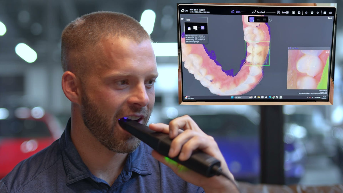 Sam Ballard scanning his full mouth with the Ori intraoral scanner, live 3D arch on screen